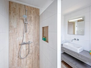House | Bathroom - Cozy & Green Texel Escape for Two (Den Burg)