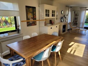 Dining - Villa Right by the sea (Julianadorp)