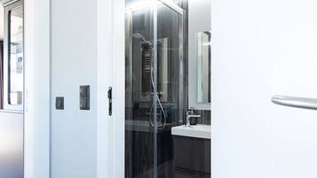 Mobile Home | Bathroom