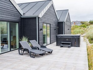 House | Exterior - 10 Person Holiday Home in Henne (Henne)