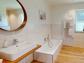 อพาร์ทเมนท์ | ห้องน้ำ | ผ้าเช็ดตัว