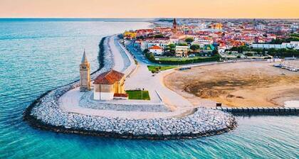 Relaxing Villa in Caorle for 8