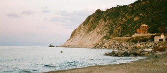 西西里海灘附近的房子