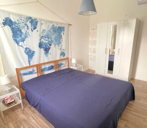 Huis | 2 slaapkamers, individueel gemeubileerd, beddengoed