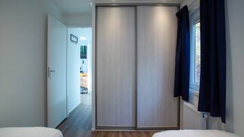 Chalet | 2 kamar tidur dan dilengkapi dengan perabotan berbeda-beda