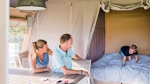 Tent | Dining - Tent Lodge in Nommern Near Forest (Nommern)