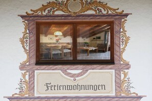 Interni