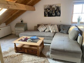 Living area - Alpennest Comfortable Holiday Residence (Fuessen)