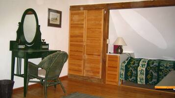 House | 5 bedrooms, individually furnished