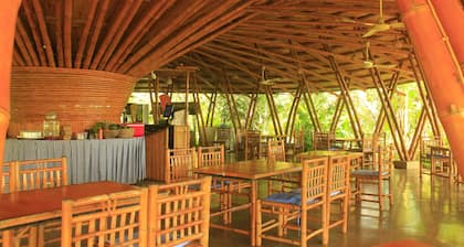 Hanchey Bamboo Resort