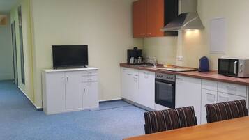 House | Private kitchen | Electric kettle, toaster, highchair