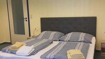 House | 2 bedrooms, individually furnished, iron/ironing board