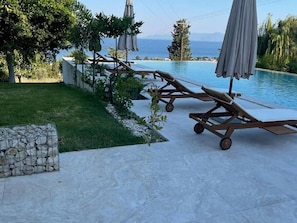 Villa | Exterior