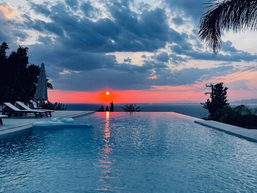 Villa in Patras With Pool Near Beach