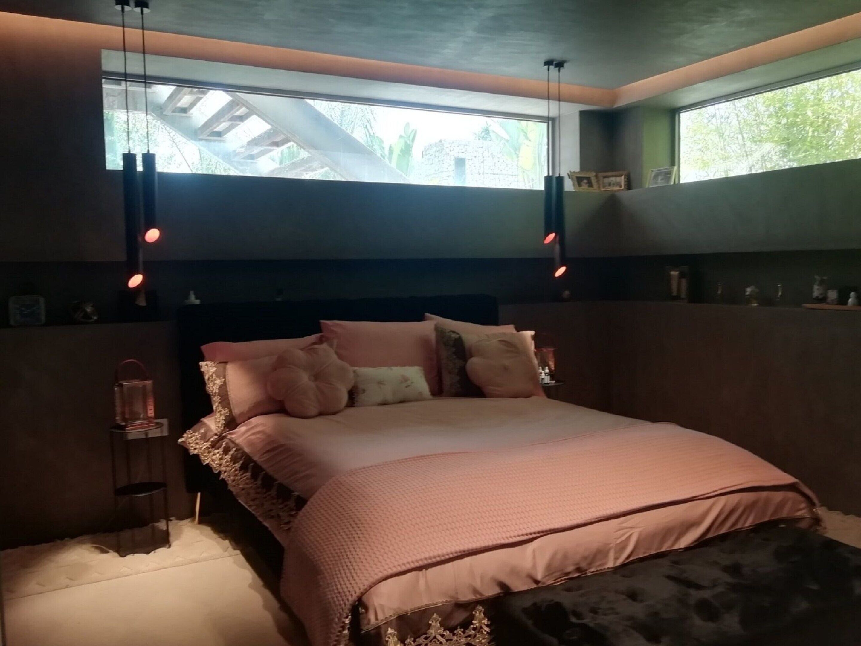 3 bedrooms, individually furnished, bed sheets