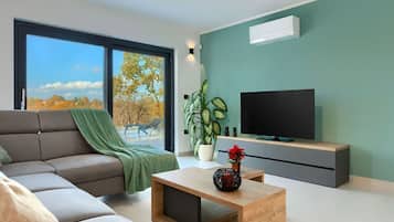 Smart TV, video games