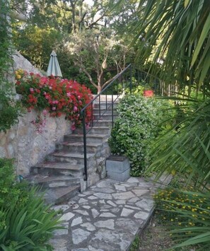 Property grounds - Romantisch stenen huis (Chateauneuf grasse)