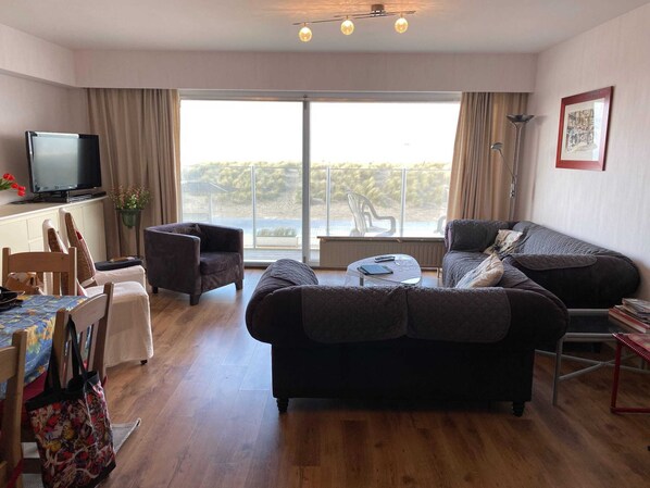 Living area - Seawind 503 With Frontal sea View (Nieuwpoort)