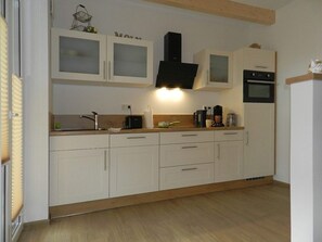 Leilighet | Eget kjøkken | Ovn, brødrister og høy barnestol