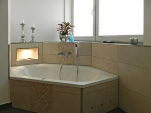 Apartment | Bathroom