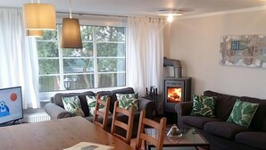 Apartment | Dapur peribadi | Ketuhar, cerek elektrik, pembakar roti 