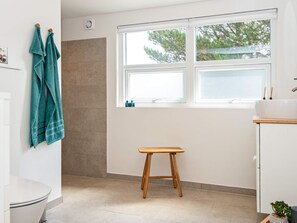 Bathroom - 6 Person Holiday Home in Ulfborg (Ulfborg)
