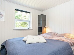 Room - 6 Person Holiday Home in Ulfborg (Ulfborg)