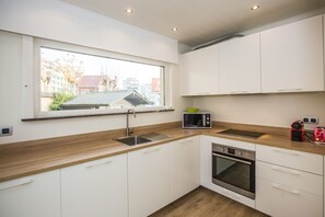 House | Private kitchen | Electric kettle, toaster - Luxury Holiday Home by the sea (Middelkerke)