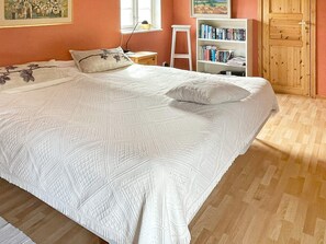 House | 2 bedrooms, individually furnished - 4 Person Holiday Home in Hammenhog-by Traum (Hammenhög)