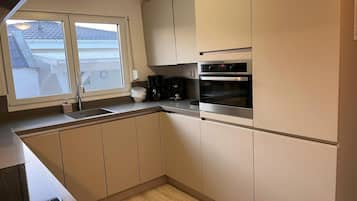 Bungalow | Private kitchen | High chair