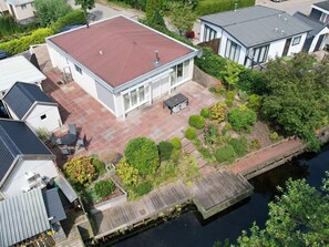 Bungalow | Exterior - Bungalow in Makkum Near Lake Beach (Makkum)