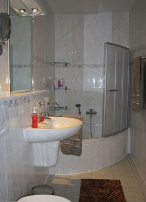 Apartment | Badezimmer | Handtücher