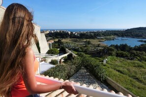 Property grounds - Mas Bellevue Comfortable holiday residence (St. Pierre-la-mer)