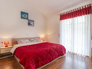 2 bedrooms, desk, iron/ironing board, free WiFi - Villa van steen Mirela (Barban)