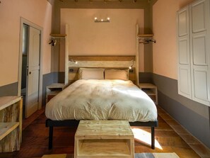 House | 2 bedrooms, individually furnished, bed sheets - Belvilla by OYO Cotogno (Asciano)