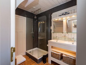 House | Bathroom - Seaside Charm & Privacy (Nieuwpoort)