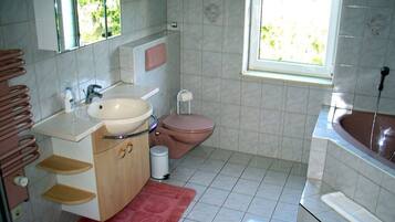 Ferienhaus | Badezimmer