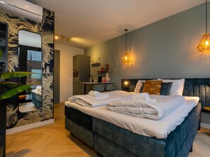 1 bedroom, bed sheets - Romantic Getaway With Garden (Koudekerke)