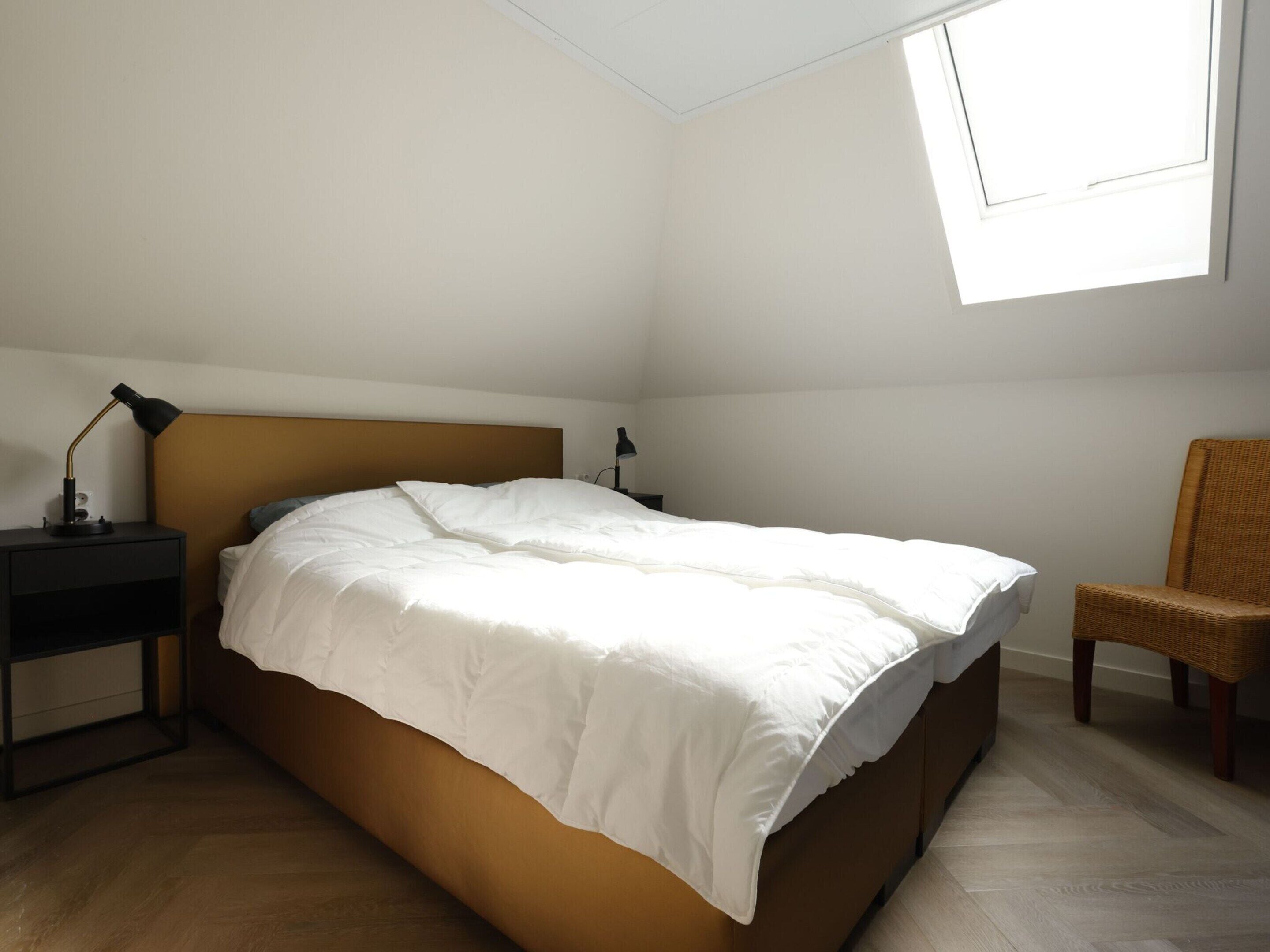 3 bedrooms, individually furnished