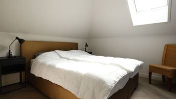 3 bedrooms, individually furnished