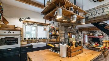 House | Private kitchen | Electric kettle, toaster