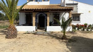House | Exterior - Holiday Home Between Mountain, Coast (Bollullos Par del Condado)
