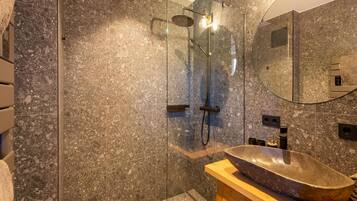 Chalet | Bathroom