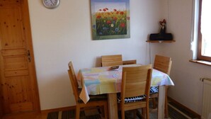 Dining - Schober Modern Retreat (Hohenfels)
