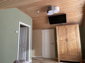 House | 2 bedrooms, individually furnished