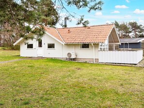 House | Exterior - 6 Person Holiday Home in Ebeltoft (Ebeltoft)