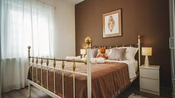 House | 2 bedrooms, soundproofing, iron/ironing board, bed sheets