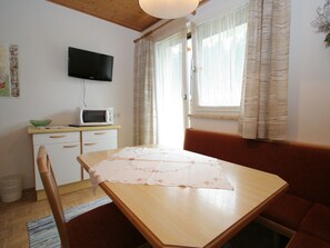 Apartment | Private kitchen - Lovely Apartment in Tropolach With Sauna (Hermagor-Pressegger See)