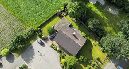 Ferienhaus mit Blick in die Weite Wiesenlandschaft 5 Min.vom Natursee Entfernt
