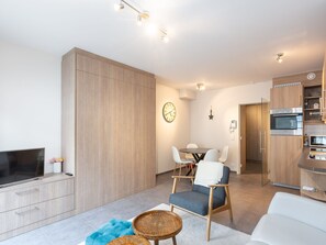 Apartment | Living room - Family Holiday Home, Westende (Middelkerke)